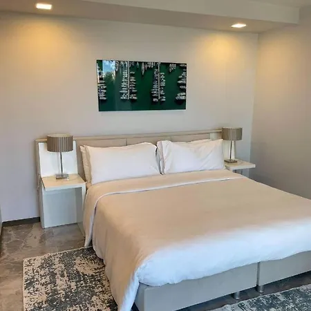 Ultra Luxury Villa With Private Jacuzzy And Beach/Oms *