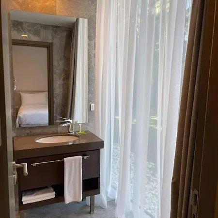 Ultra Luxury Villa With Private Jacuzzy And Beach/Oms וילה *