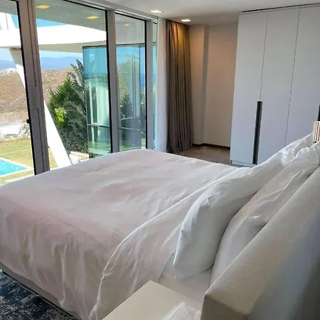 Ultra Luxury Villa With Private Jacuzzy And Beach/Oms 빌라 *
