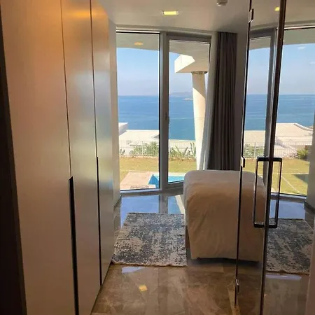 Ultra Luxury Villa With Private Jacuzzy And Beach/Oms